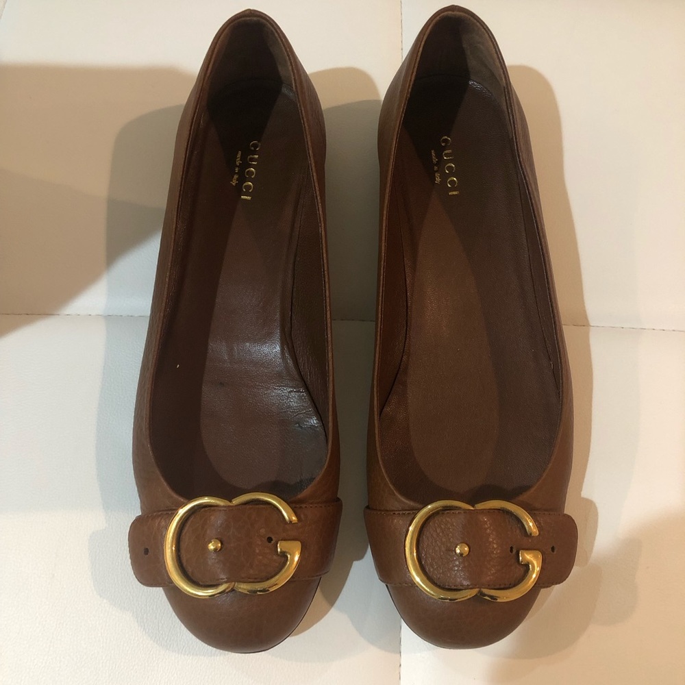 GUCCI Brown Leather GC Buckle Ballet Flats